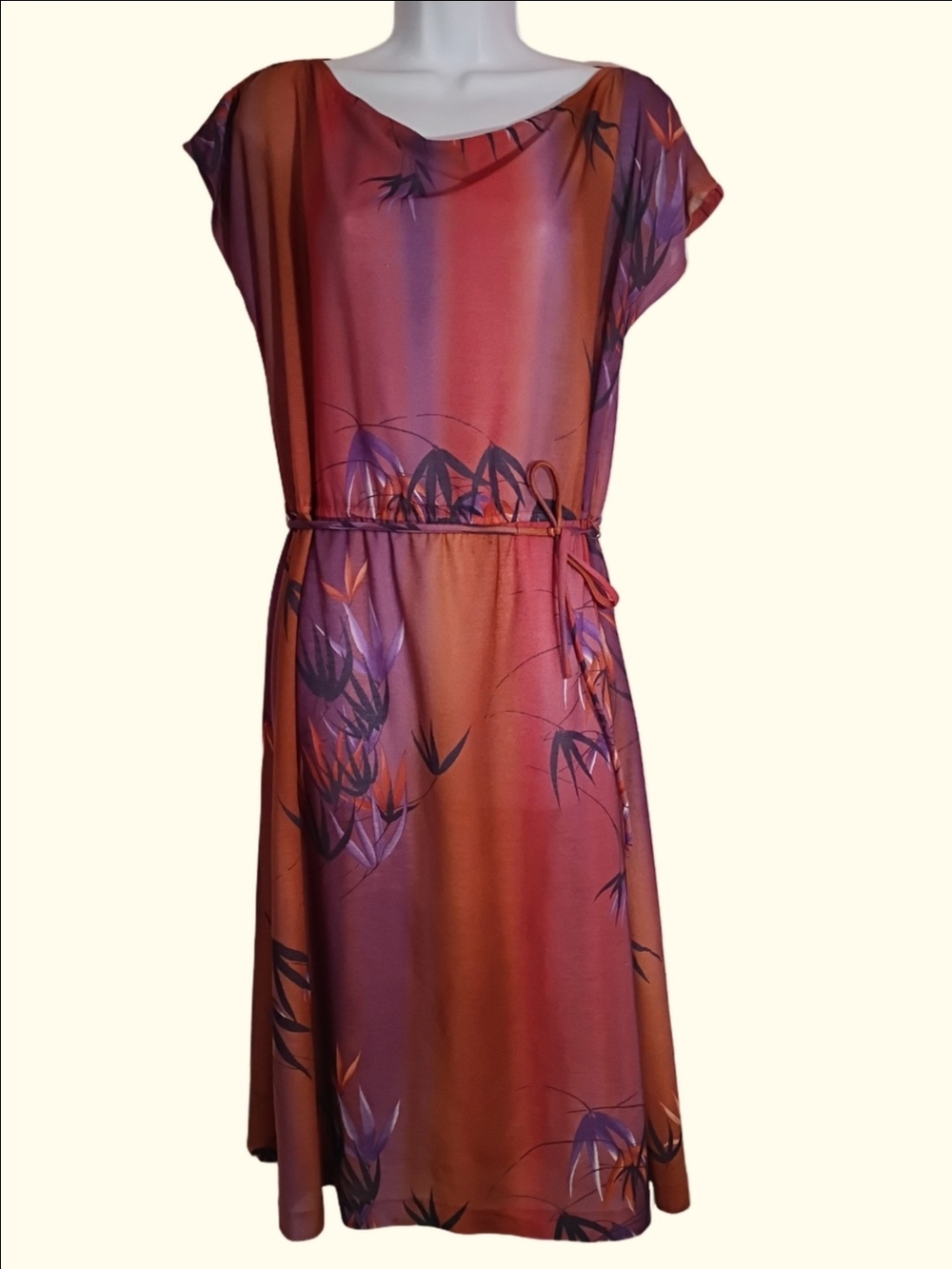 70's Vintage Women's Casual Belted Bamboo-Print Dress in Rust Purple Large 🧡💜